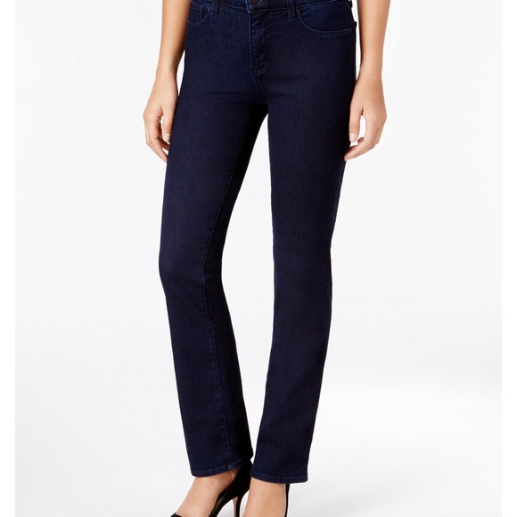 Super cute jeans very stylish! Love the bling💕 - Picture 2 of 11